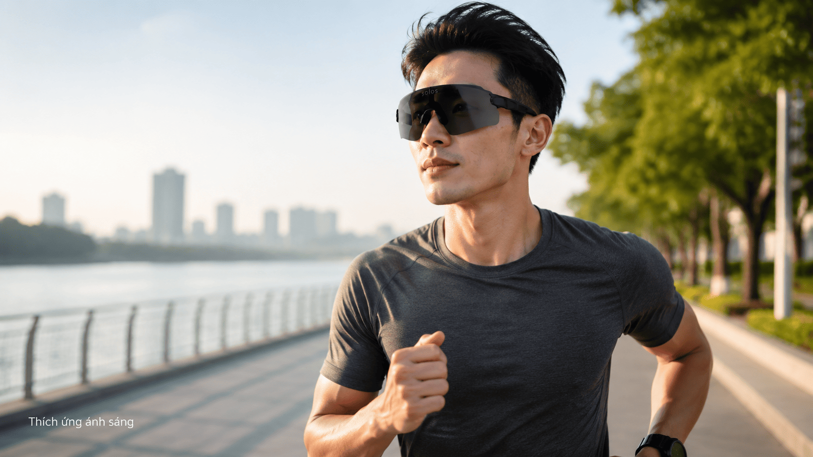kính thông minh tròng đổi màu